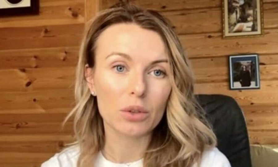 Deputetja ukrainase zbulon dhuratën speciale nga Kosova, u punua nga të mbijetuarit e dhunimit s*ksual
