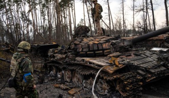 Zelensky zbulon numrin e ushtarëve ukrainas të vrarë në luftë me Rusinë