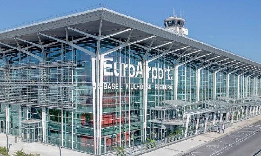 Kaos në aeroportin Basel-Mulhouse, anulohen fluturimet drejt Kosovës