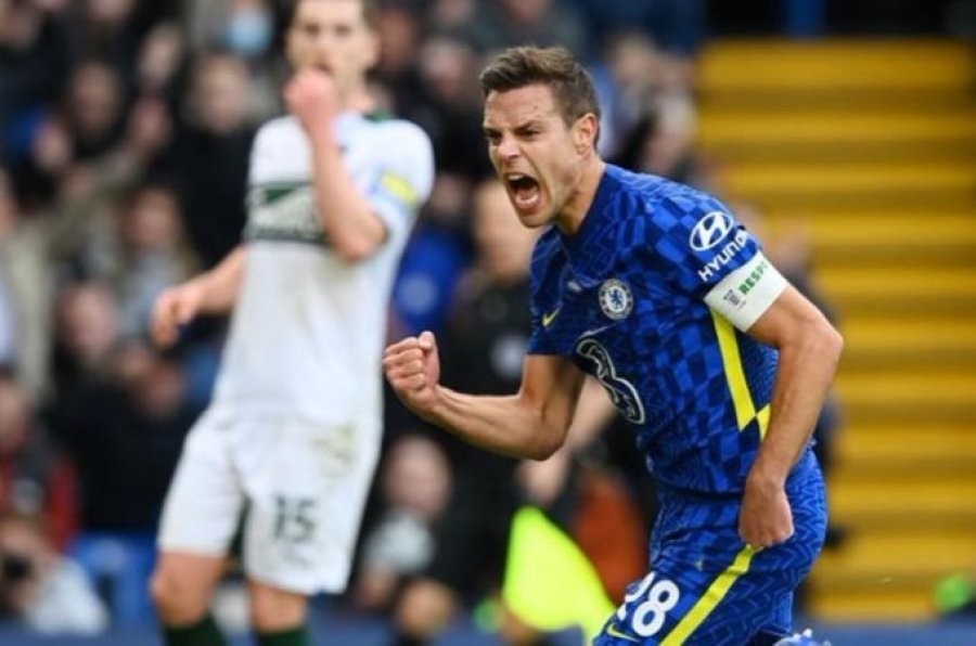 Azpilicueta nxit thashethemet për Luis Enrique