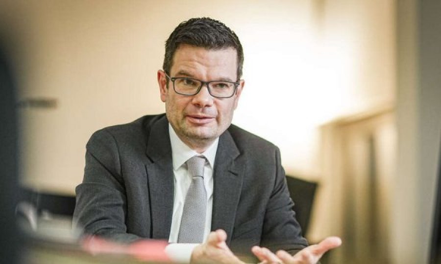 Ministri gjerman i Drejtësisë: Armatimi i Ukrainsë nuk përbën hyrje të Gjermanisë në luftë