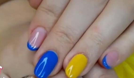 Gruaja arrestohet për manikyrin e thonjve me flamurin ukrainas në Rusi