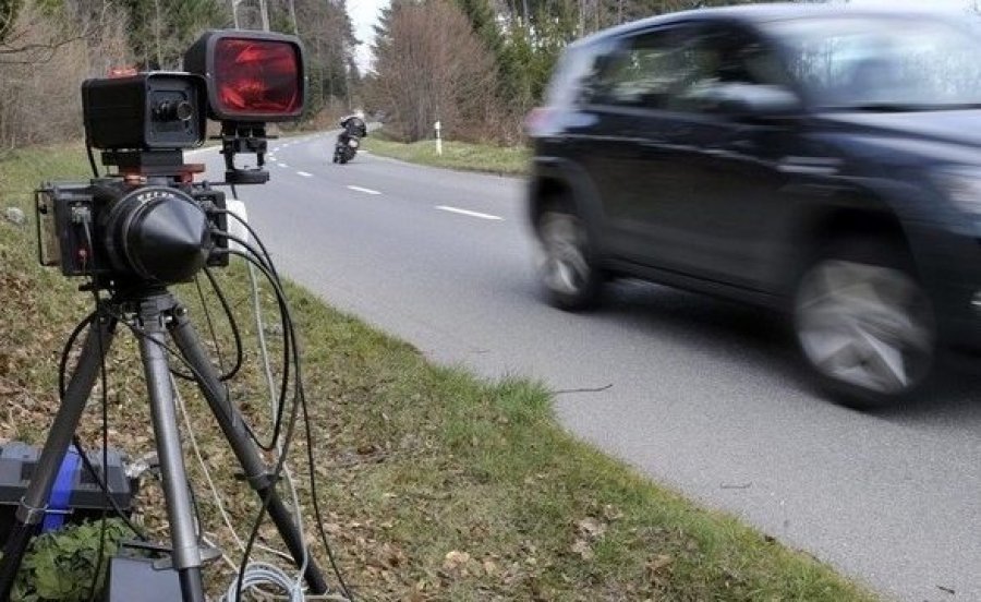 Kapet kosovari me 195 km/h në zonën ku lejohen 80 km/h në Zvicër