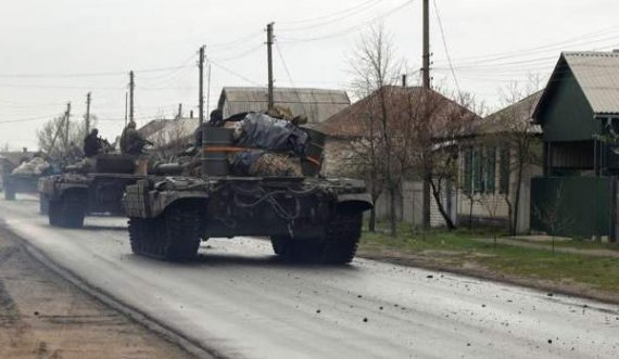 Luftimet në Mariupol, raportohet për 1000 punëtorë të bllokuar në bunkerë e tunele