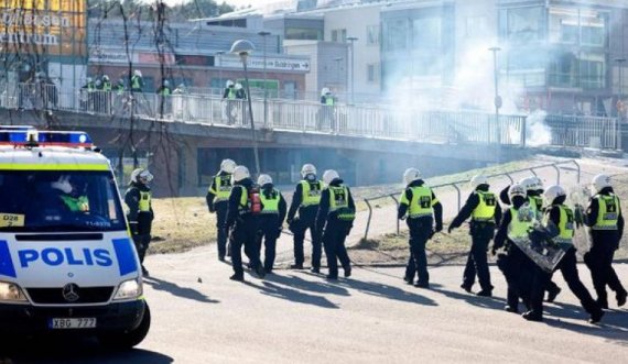 Djegia e Kur'anit nga ekstremistët e djathtë, trazira pas demonstratave