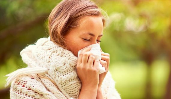 Zbuloni dallimin mes alergjisë dhe ftohjes