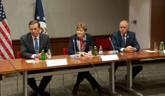 Senatori Murphy paralajmëron nga Beogradi: Do t’i bëjmë presion Qeverisë në Kosovë