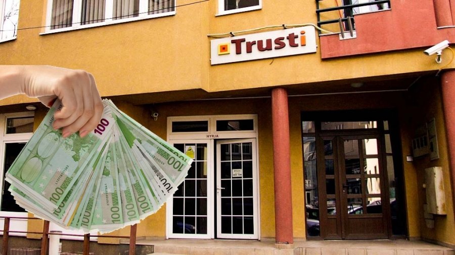 Qytetarët kërkojnë t’u lejohet tërheqja e parave nga Trusti