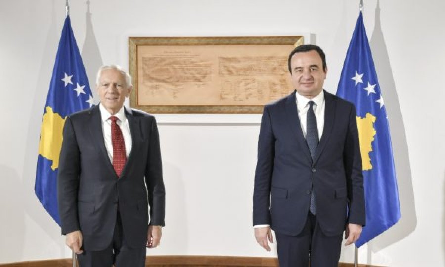 Energjetika dhe investimet, temë e bisedës së gjeneralit Clark me Kurtin