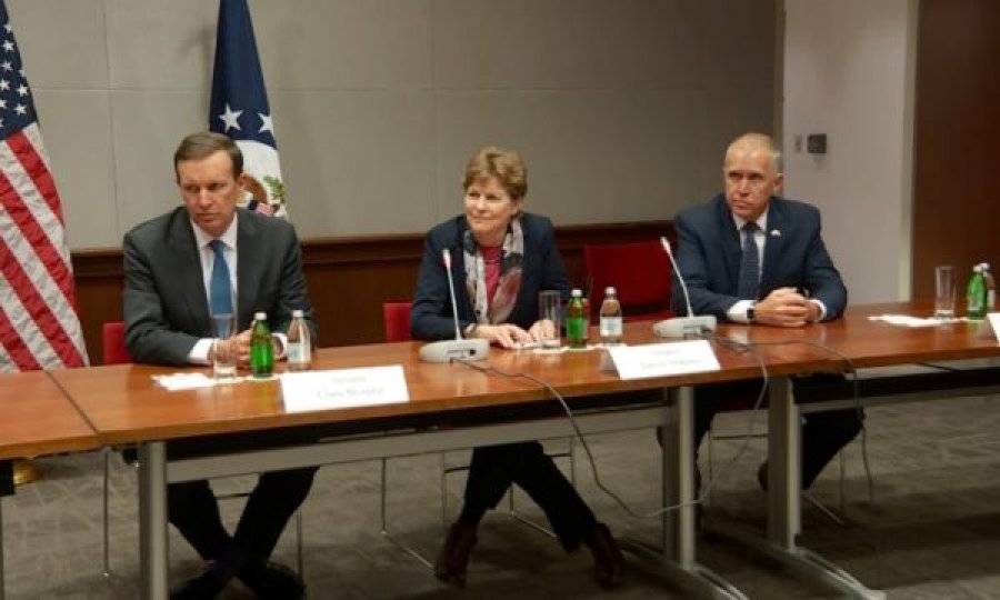 Senatori Murphy paralajmëron nga Beogradi: Do t’i bëjmë presion Qeverisë në Kosovë