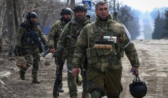 Një ushtar çeçen qëllohet në Mariupol