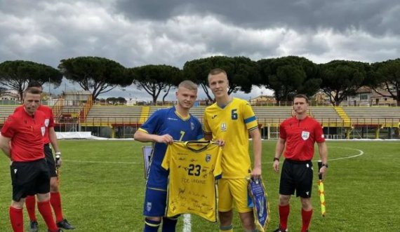 Ukraina i rikthehet futbollit dhe përballet me Kosovën, nipi i Adem Jasharit ia jep fanellën e Kosovës ekipit ukrainas