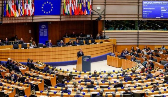 Parlamenti Europian voton sot raportin për Shqipërinë