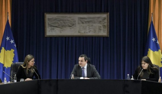 Kurti e Haxhiu takojnë mjeko-ligjorët, diskutohet mundësia që ndonjëri prej tyre të dërgohet në Ukrainë