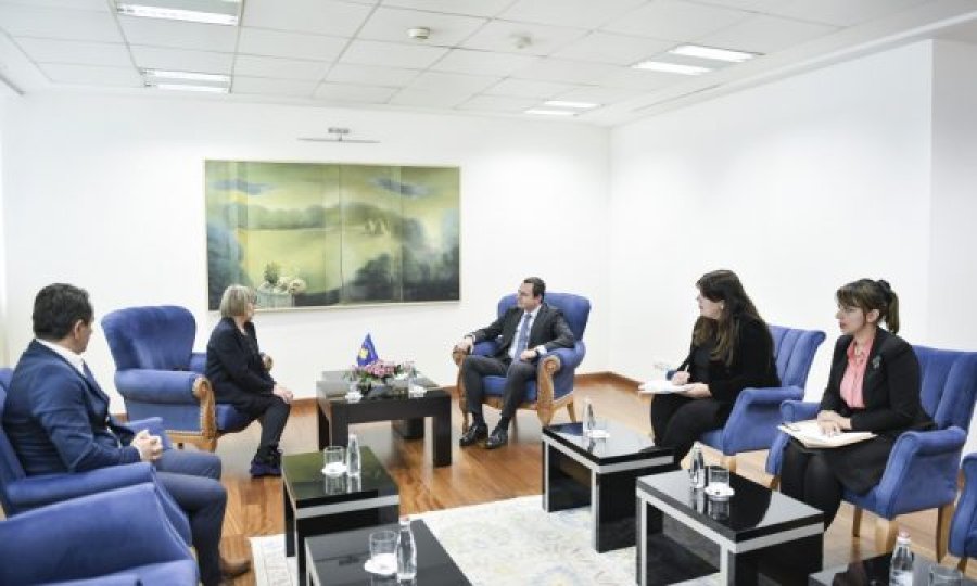 Kandiq u refuzua nga shoqatat e të pagjetuve paradite, pritet nga Kurti pasdite