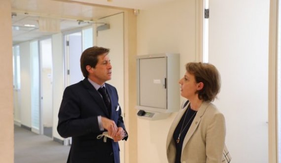 Ambasadori francez në OKB takon Gërvallën: Franca e mbështet dialogun me Serbinë