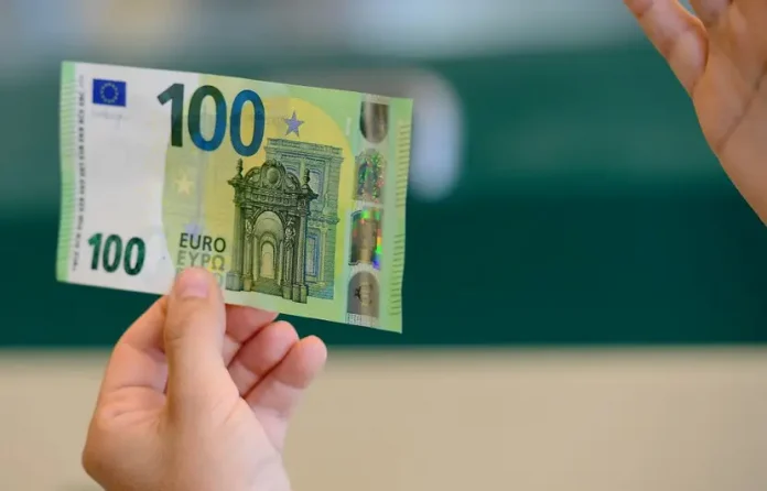 Vëmendje, ja çka duhet të keni parasysh kur aplikoni për marrjen e 100 eurove