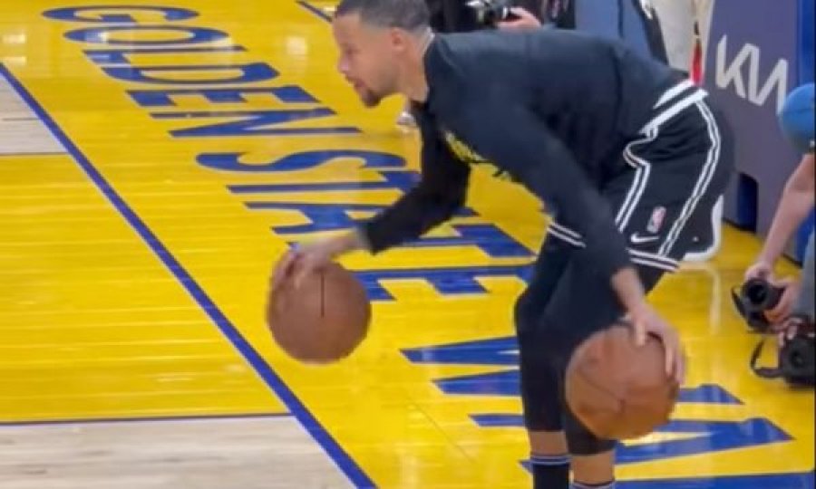 Steph Curry i mahnitshëm, dhuron spektakël me dy topa