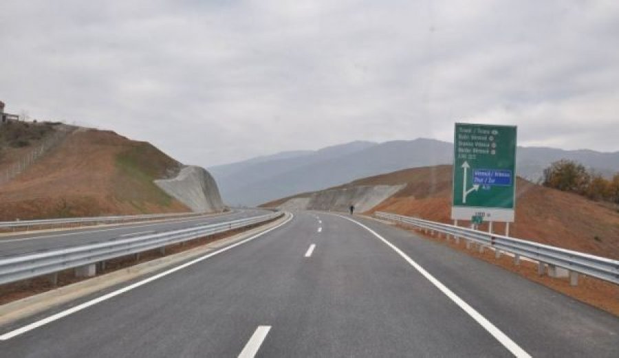 Hyn në fuqi vendimi i ri për qarkullimin e automjeteve