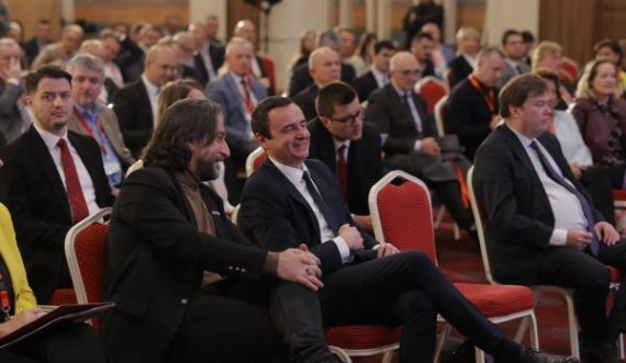 Abdixhiku i komenton raportet e Përparim Ramës me Kurtin