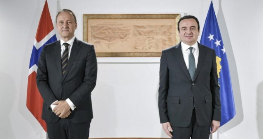 Kurti me ambasadorin norvegjez flasin për energjinë, sigurinë dhe mbrojtjen
