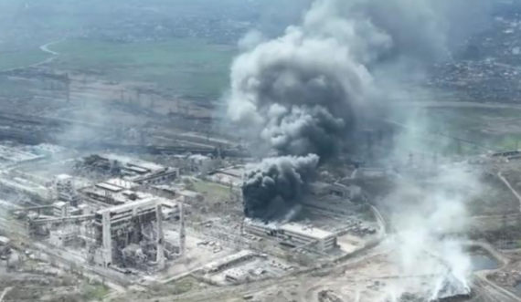 Zyrtari ukrainas: Forcat ruse po përpiqen të sulmojnë fabrikën e çelikut në Mariupol