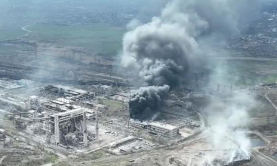 Zyrtari ukrainas: Forcat ruse po përpiqen të sulmojnë fabrikën e çelikut në Mariupol