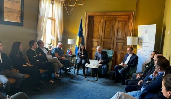 Latifi takohet me profesionistë shëndetësor në Norvegji