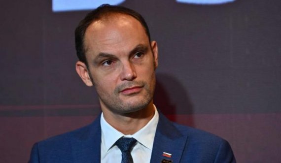 Kryediplomati slloven: Serbia të vendosë se në cilën karrige do të ulet 