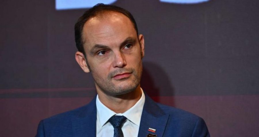 Kryediplomati slloven: Serbia të vendosë se në cilën karrige do të ulet