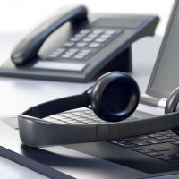 Qendrat e thirrjeve CALL CENTER në Kosovë duhet trajtohen me ligje, të hetohen kush qëndron mbrapa tyre dhe po mashtron dhe të mbyllen