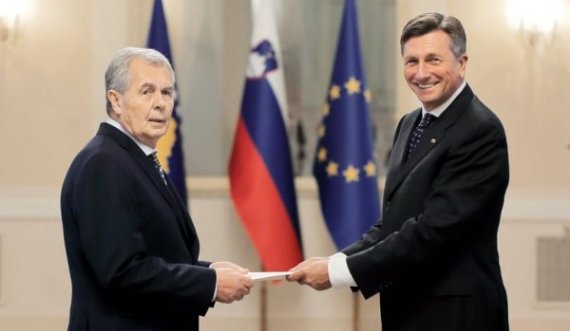 Ish-ambasadori në Slloveni: Berishaj të argumentojë se kujt ia ka dorëzuar ato para