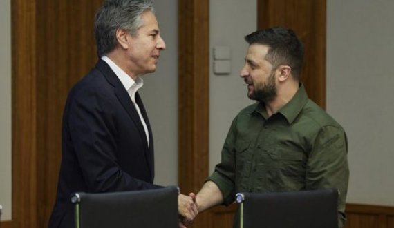 Takimi tre orësh me Zelenksyn, Blinken rrëfen se çfarë pa nga dritarja e trenit