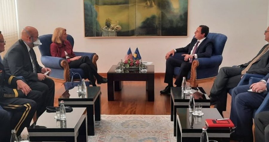 Pas Osmanit, zyrtarët amerikanë i shkojnë në zyre Kurtit