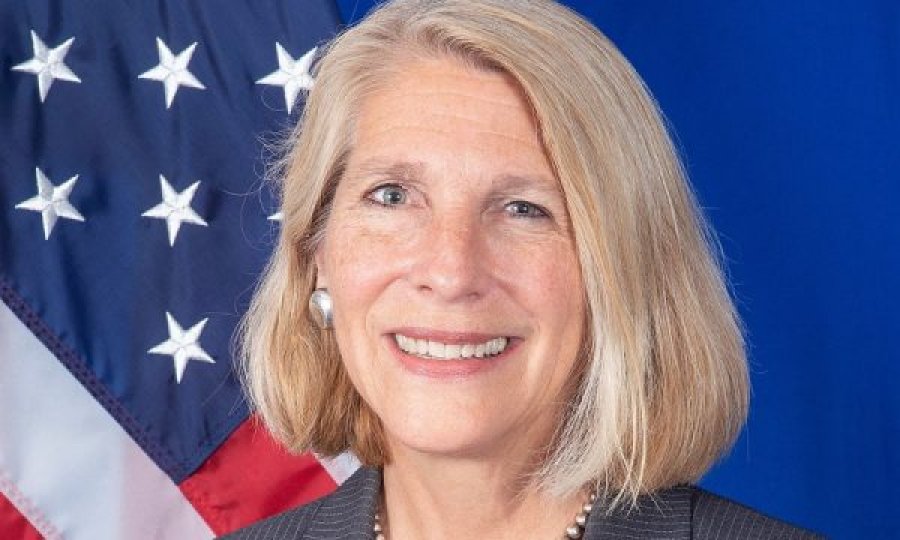 Karen Donfried: Largimi i serbëve nga institucionet e Kosovës s’është zgjidhje