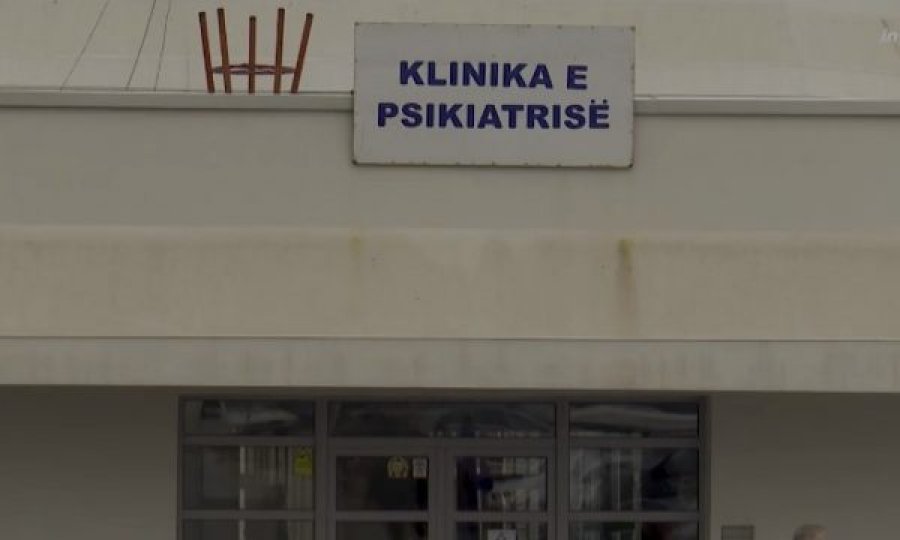 Pacienti ikën nga Klinika e Psikiatrisë