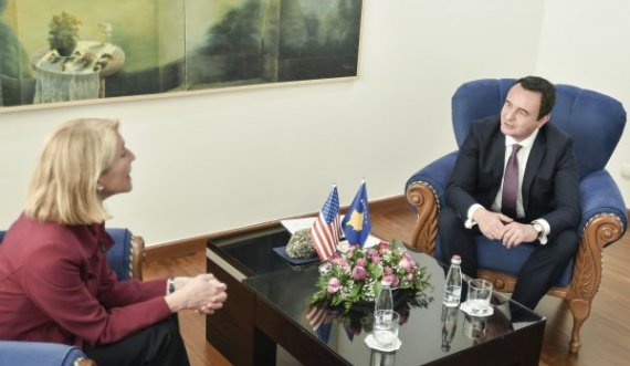“Nga status-quo përfiton Kremlini”, Ambasada e SHBA-së e ripërsërit mesazhin që Donfried ia tha Kurtit për dialogun