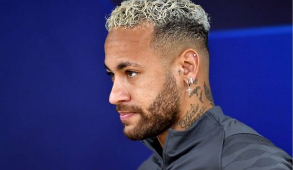 Këngëtarja e njohur: Kam fjetur me Neymarin