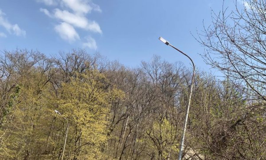 Dritat ndezur në Gërmi edhe gjatë ditës, Bajqinovci: Kryetar, ndali dritat