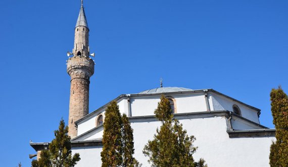 Vidhen në Ramazan dy kasaforta me para në xhaminë në Kaçanik