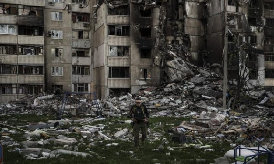 Granatime të rënda ruse, Ukraina thotë se u vranë disa civilë në Kharkiv