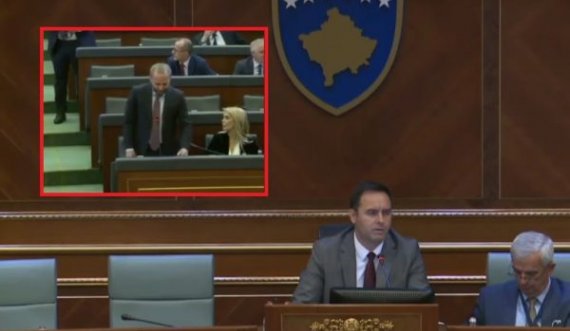 “Ah robtë…”, Konjufca e Tahiri sqarohen për sharjen në Kuvendin e Kosovës