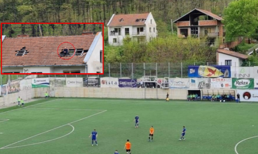 Tifozi i Ballkanit e përcolli ndeshjen nga kulmi i një shtëpie