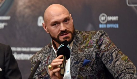 Tyson Fury njofton pensionimin nga boksi