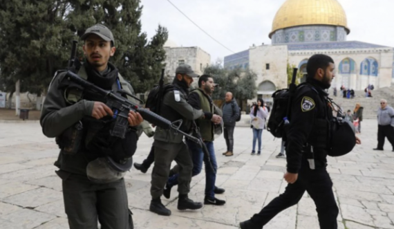 Vazhdojnë tensionet në Al-Aksa, dhjetëra të lënduar