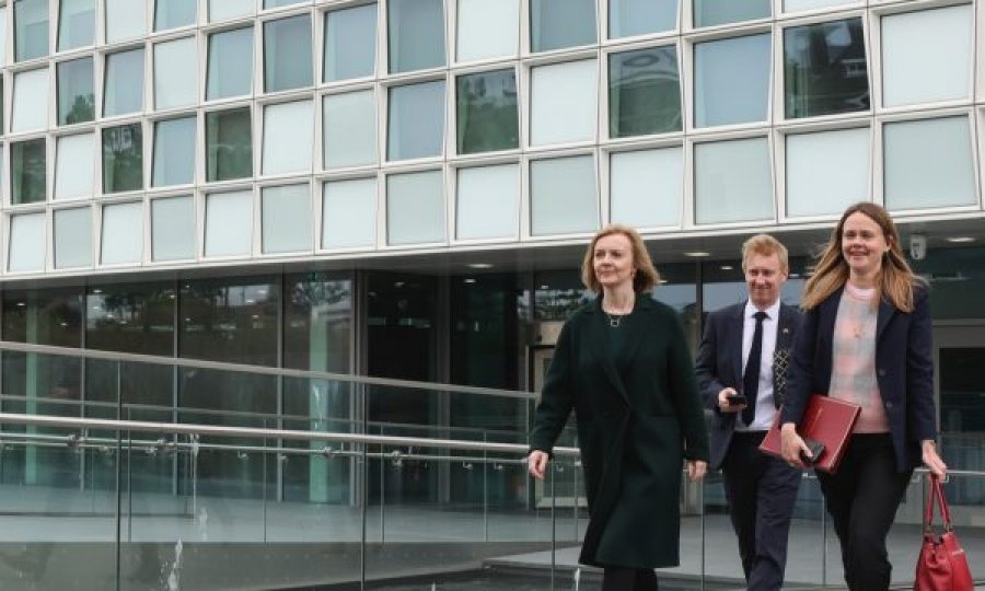 Ministrja britanike në Hagë, angazhohet për ta sjellë Putinin para drejtësisë