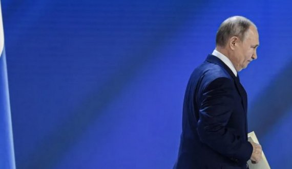 Lufta për pushtet në Rusi pas largimit të Putinit