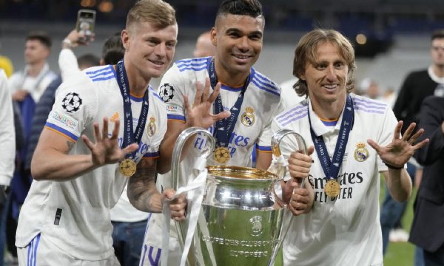 Kroos, Modric e Casemiro “ta hupin topin”, Ancelotti i quan “Trekëndëshi i Bermudës”