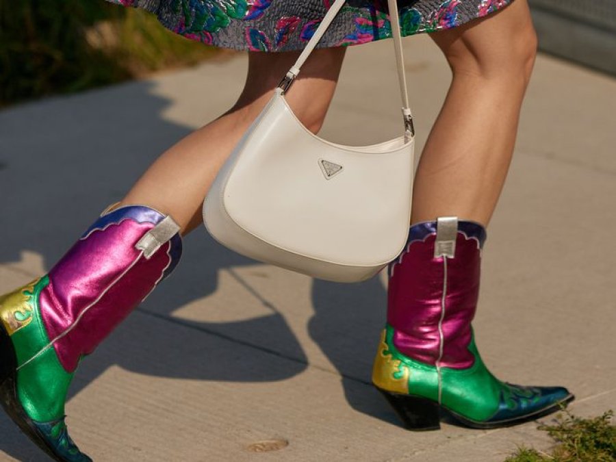 Çizmet Cowboy: Trendi i papritur i këpucëve verore