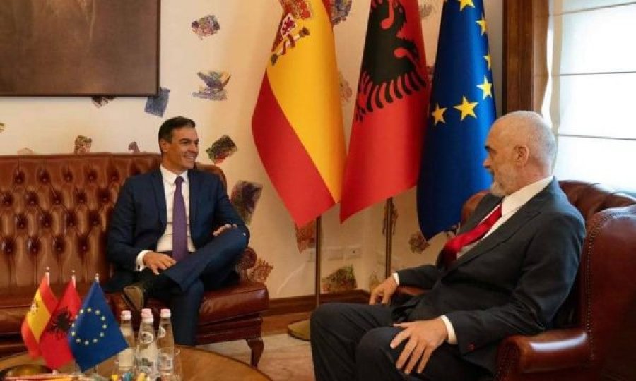 Veterani i politikës kosovare i reagon Kryeministrit të Spanjës për deklaratat në Tiranë